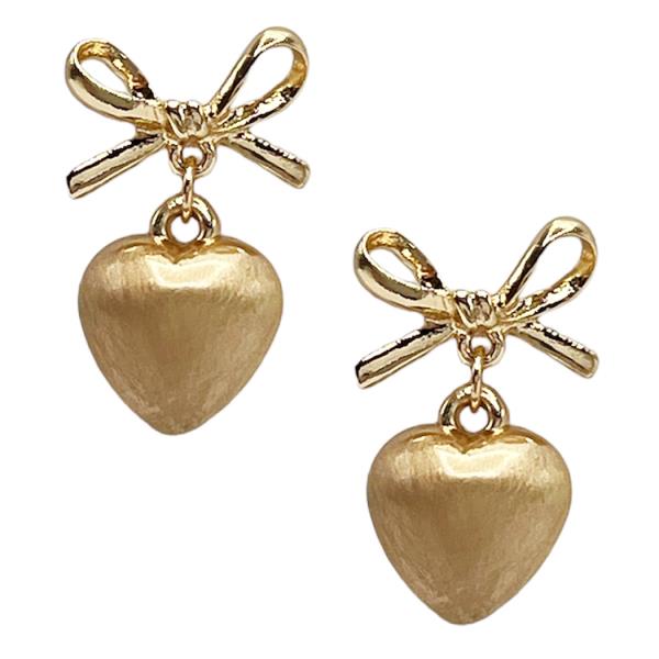 
                      
                        Metal Ribbon Heart Dangle Earring-Gold
                      
                    