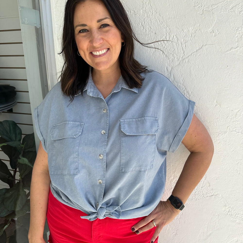 
                      
                        Chambray Lover Top (Curvy)
                      
                    