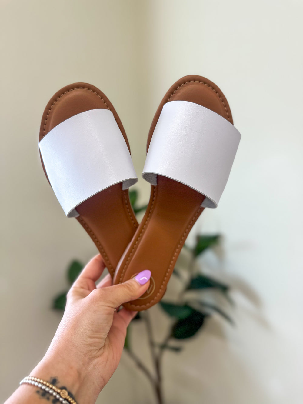 Sunny Sandal-White